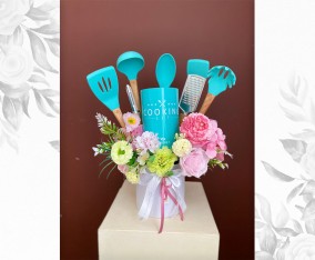 2025 HAMPERS FLORIST COOKING SET TOSCA